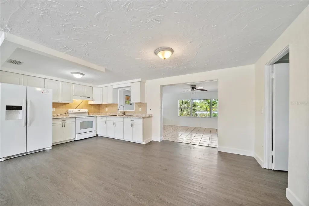 4804 30th Street W Bradenton FL 34207