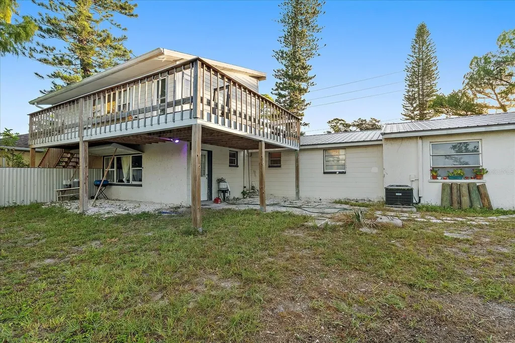 4804 30th Street W Bradenton FL 34207