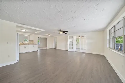 4804 30th Street W Bradenton FL 34207