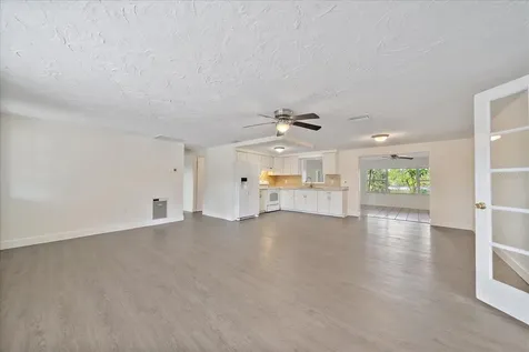4804 30th Street W Bradenton FL 34207