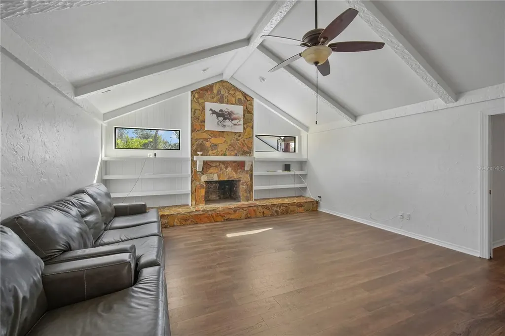 109 Holly Tree Lane Brandon FL 33511