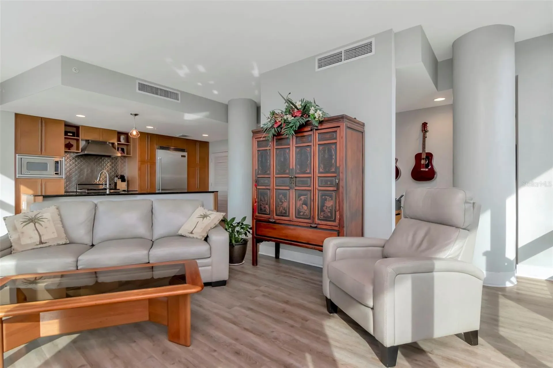 1208 E Kennedy Tampa FL 33602