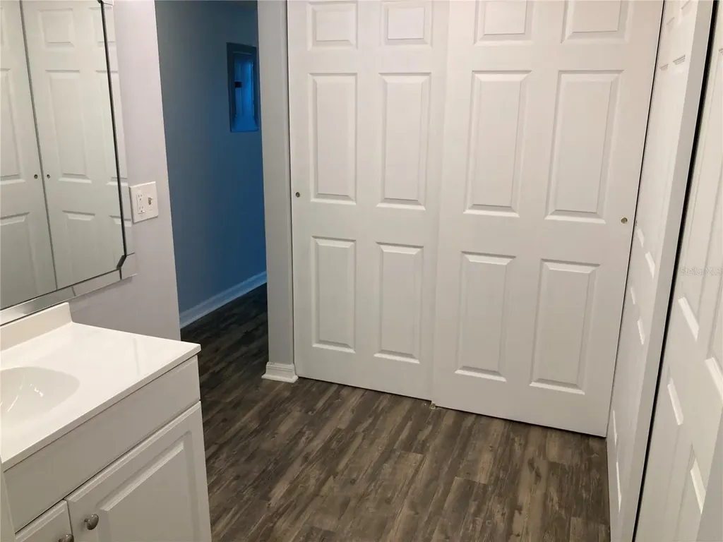 4908 38th Way S St Petersburg FL 33711