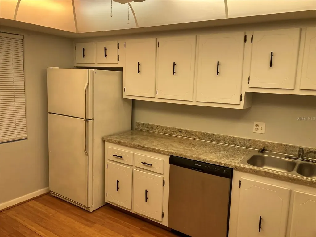 4908 38th Way S St Petersburg FL 33711