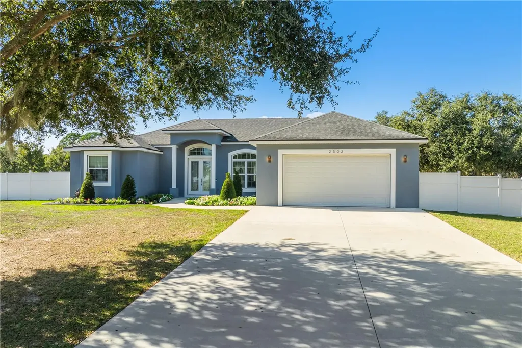 2502 Lake Front Drive Lake Wales FL 33898