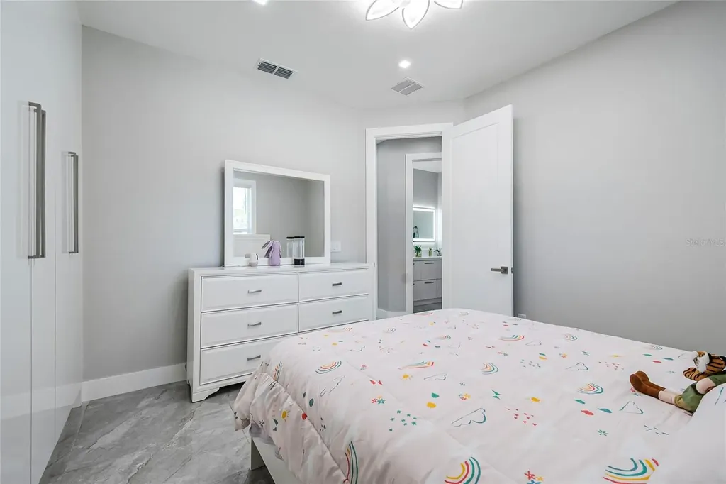 2502 Lake Front Drive Lake Wales FL 33898