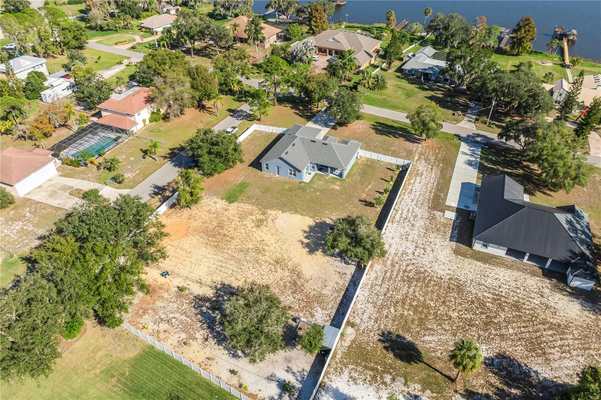 2502 Lake Front Drive Lake Wales FL 33898