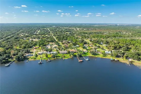 2502 Lake Front Drive Lake Wales FL 33898