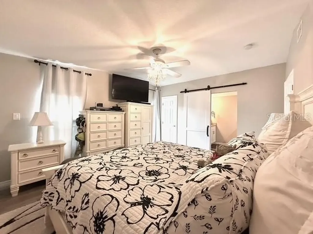175 N Saint Thomas Circle Apollo Beach FL 33572