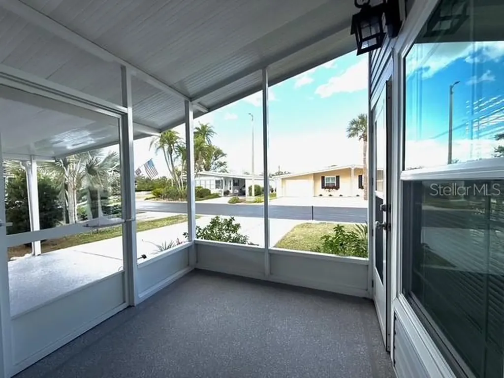 175 N Saint Thomas Circle Apollo Beach FL 33572