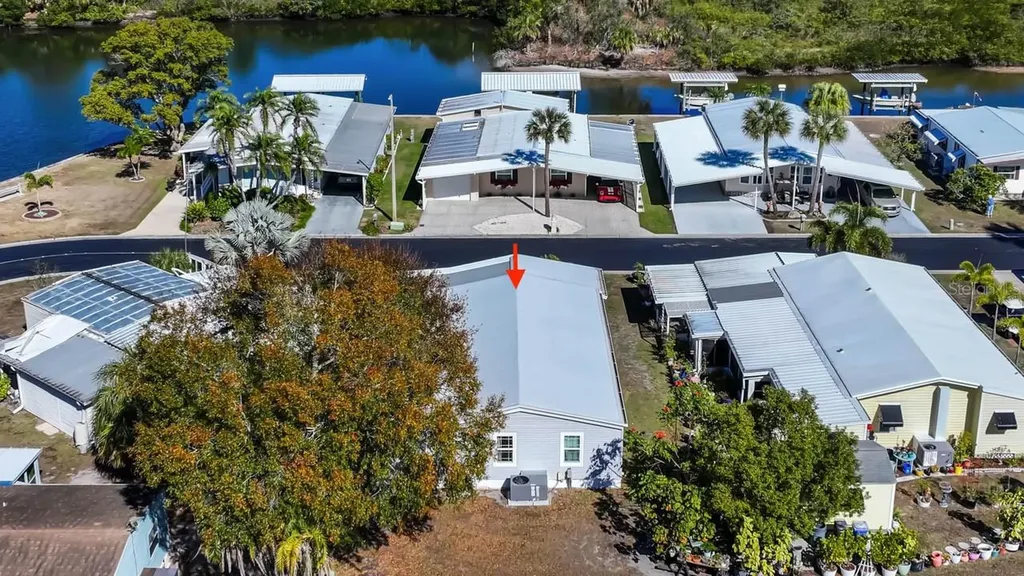 175 N Saint Thomas Circle Apollo Beach FL 33572