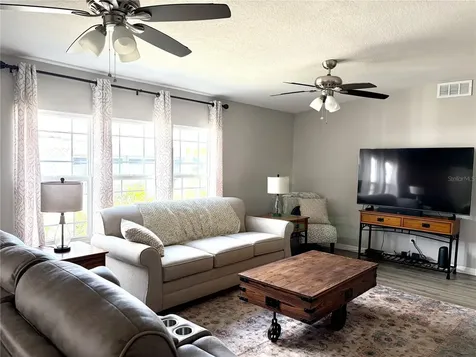 175 N Saint Thomas Circle Apollo Beach FL 33572