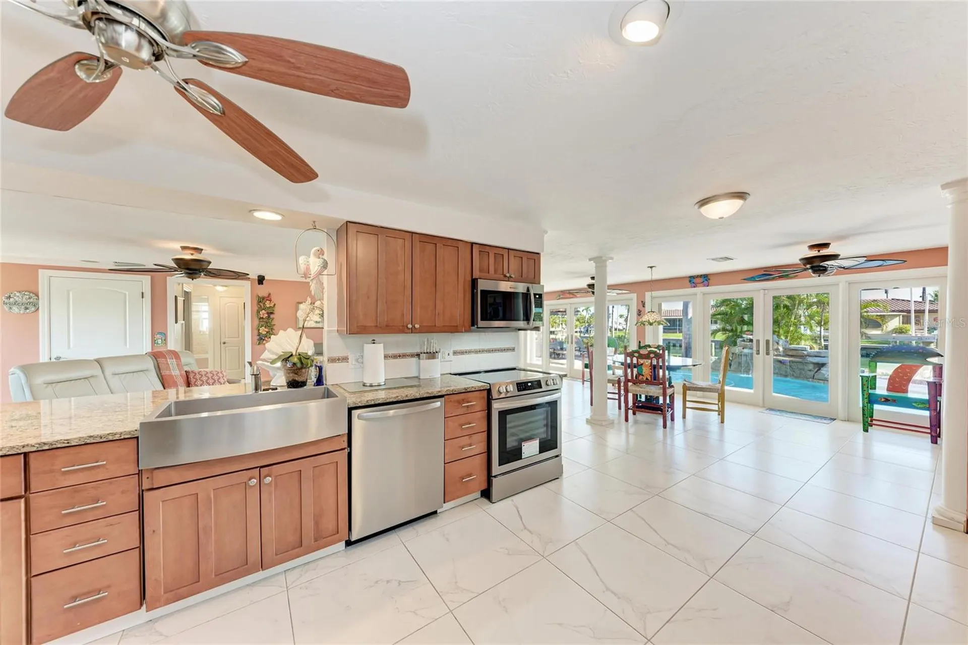 608 Hampshire Lane Holmes Beach FL 34217
