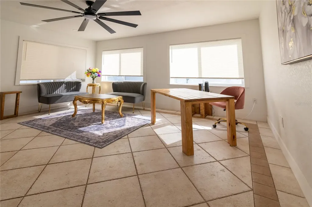 6613 Blue Heron Drive S St Petersburg FL 33707