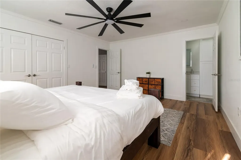 6613 Blue Heron Drive S St Petersburg FL 33707