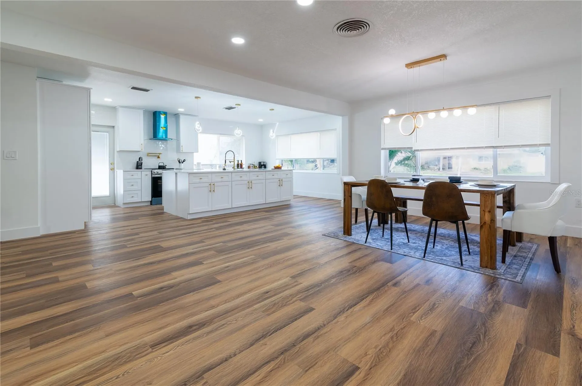 6613 Blue Heron Drive S St Petersburg FL 33707