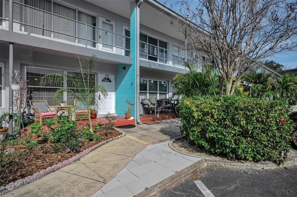 4325 58th Way N Kenneth City FL 33709