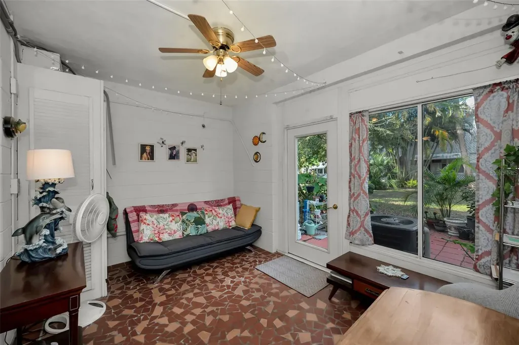 4325 58th Way N Kenneth City FL 33709