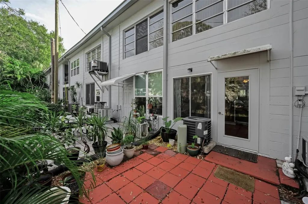 4325 58th Way N Kenneth City FL 33709