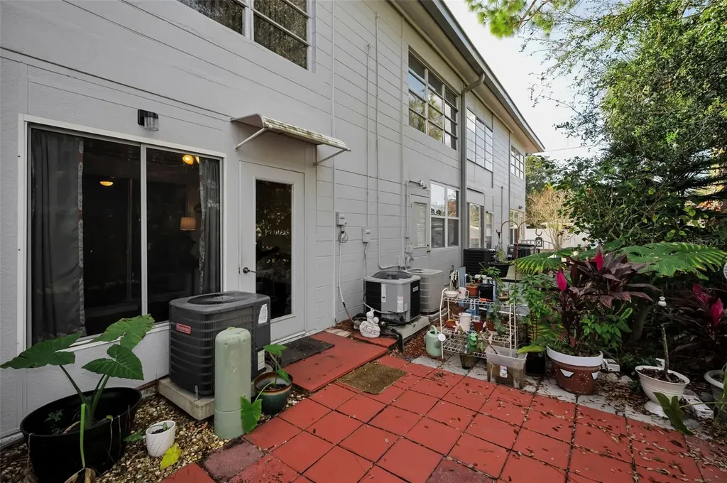 4325 58th Way N Kenneth City FL 33709