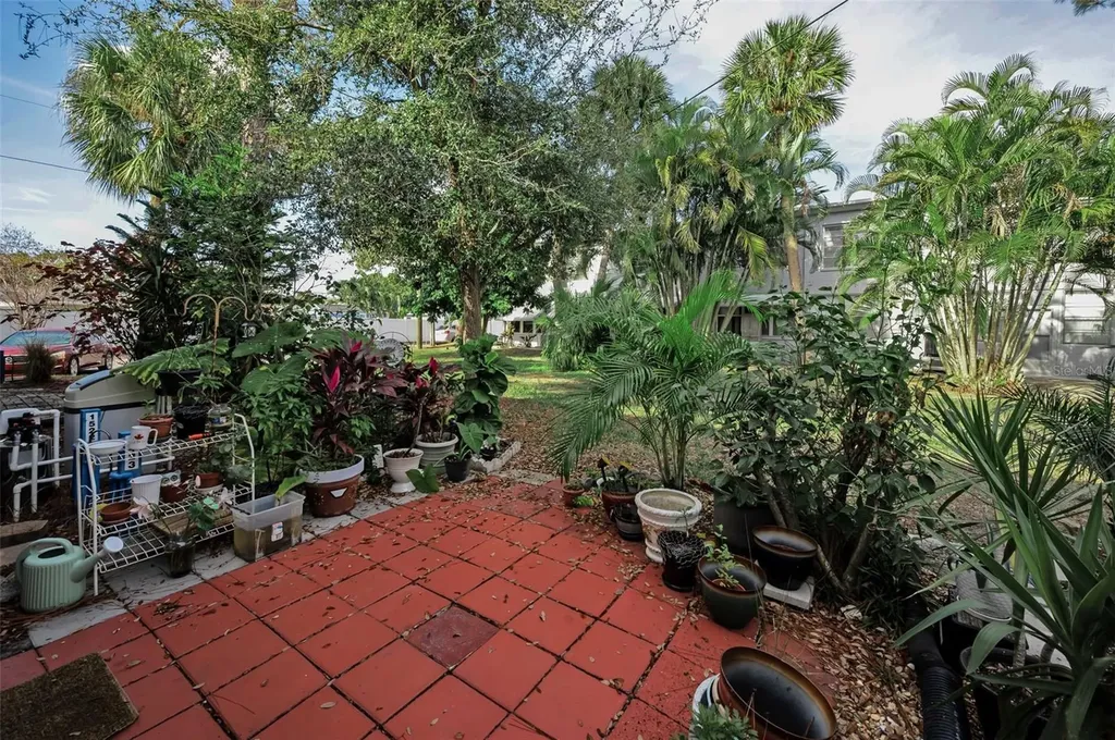 4325 58th Way N Kenneth City FL 33709