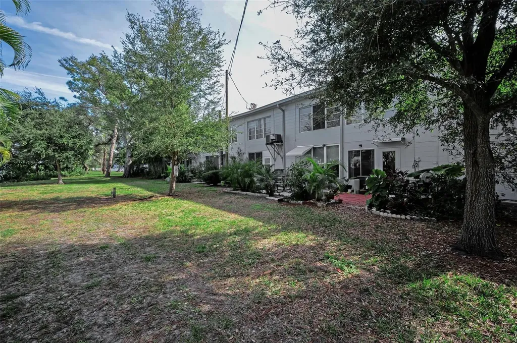 4325 58th Way N Kenneth City FL 33709