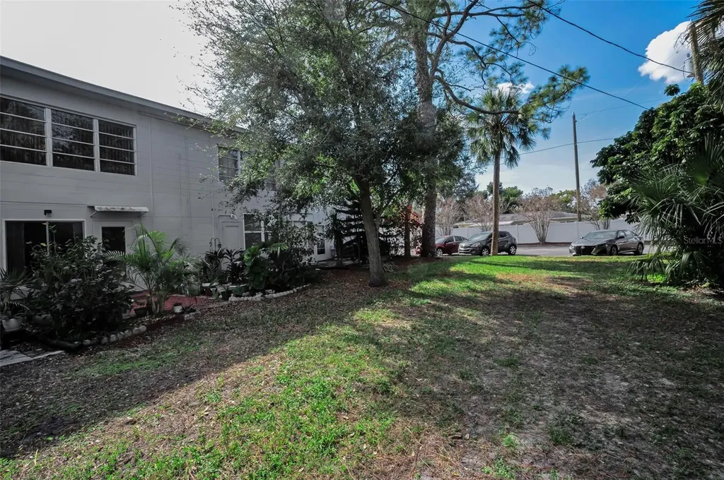 4325 58th Way N Kenneth City FL 33709