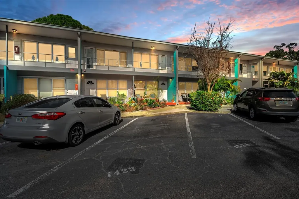 4325 58th Way N Kenneth City FL 33709