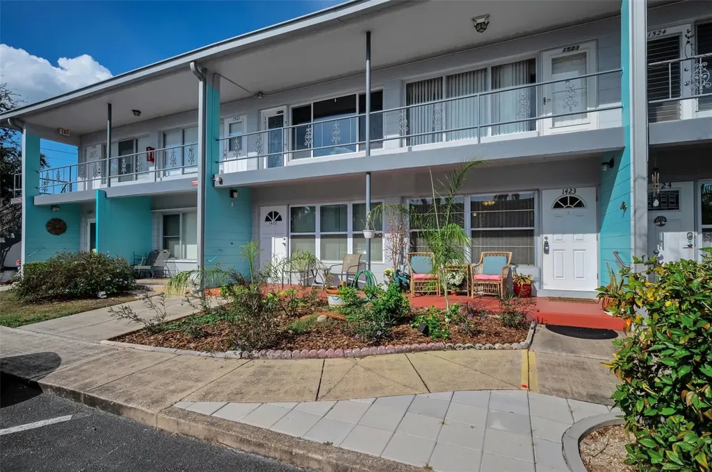 4325 58th Way N Kenneth City FL 33709