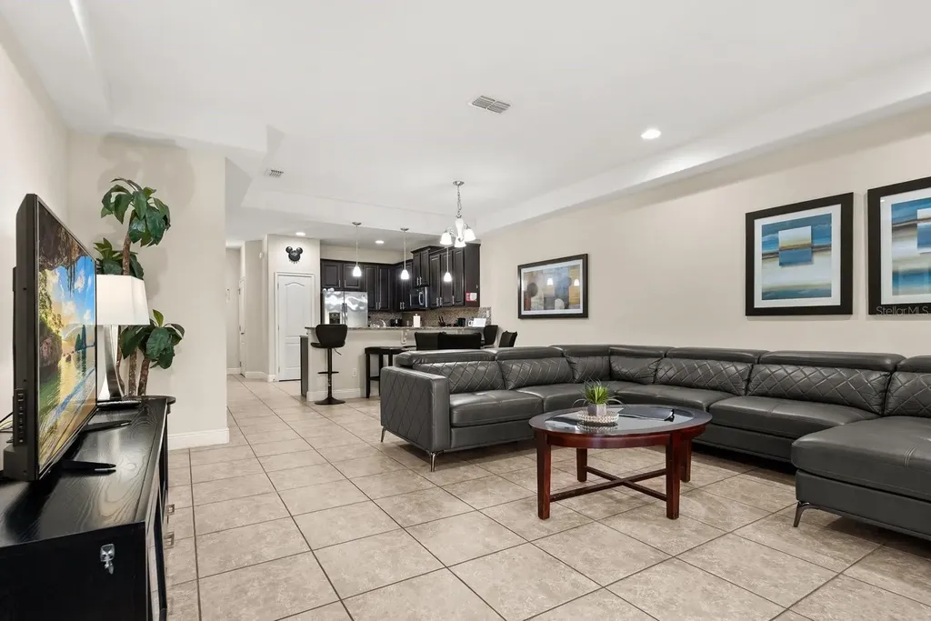 8193 Roseville Boulevard Davenport FL 33896