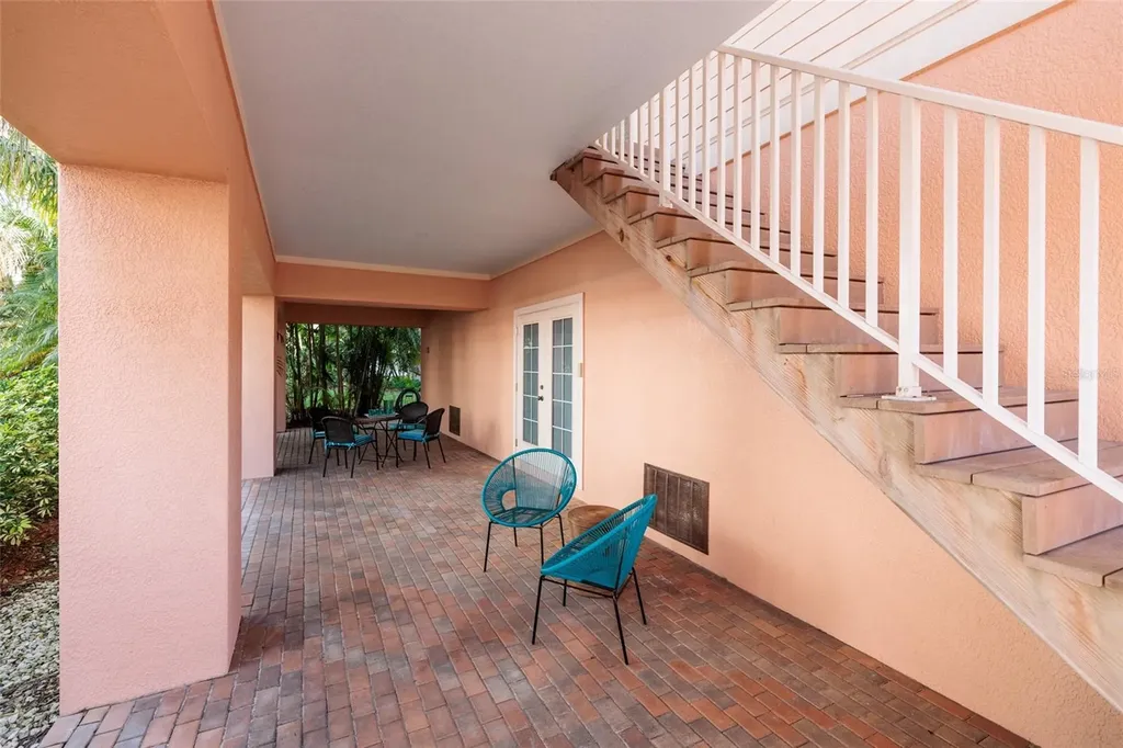 102 Wimbledon Court Redington Shores FL 33708
