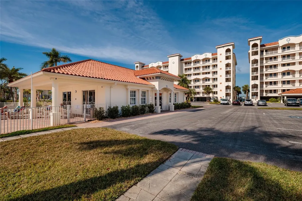 102 Wimbledon Court Redington Shores FL 33708