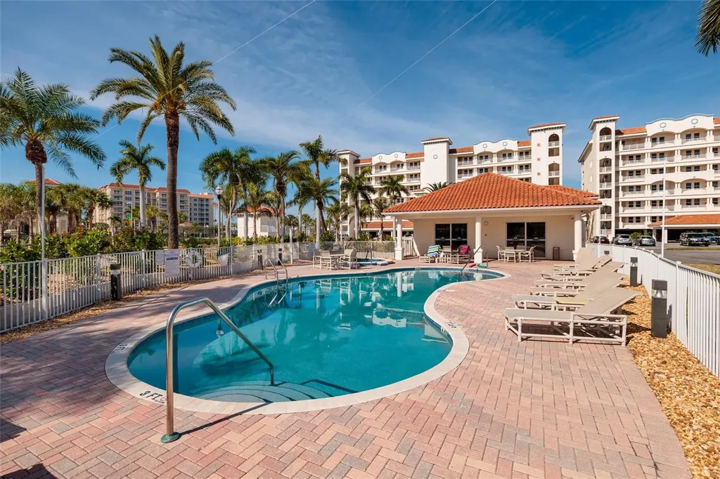 102 Wimbledon Court Redington Shores FL 33708