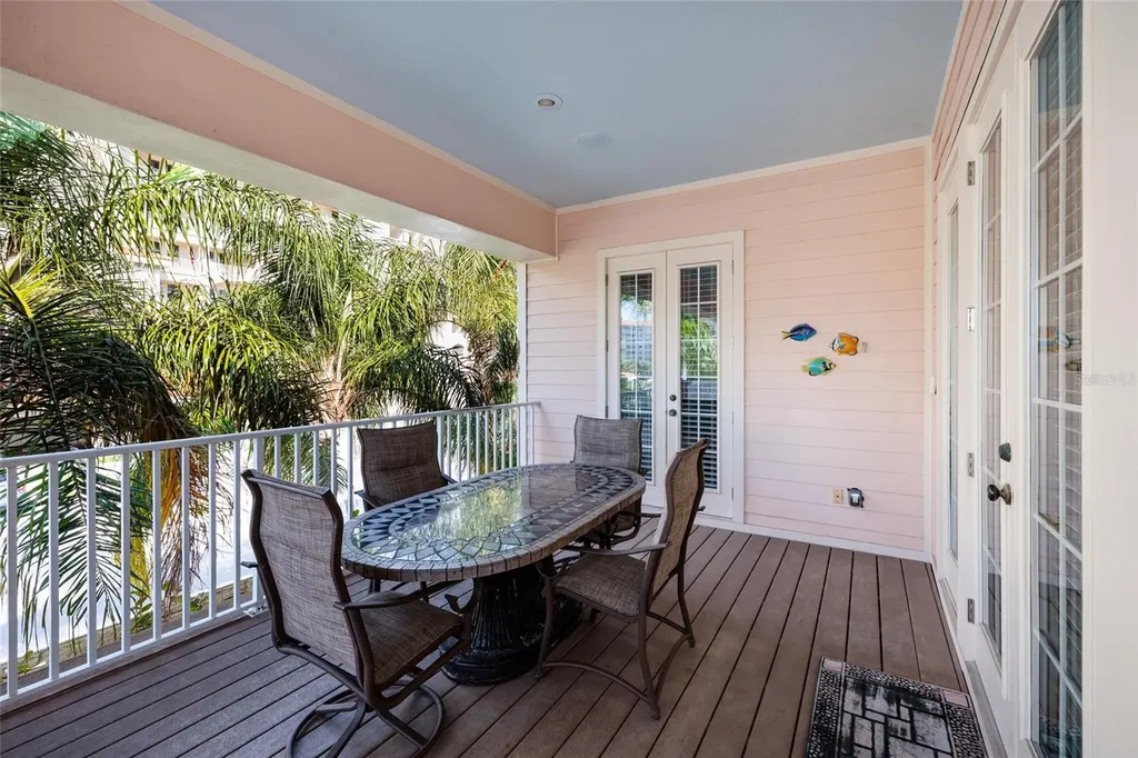 102 Wimbledon Court Redington Shores FL 33708