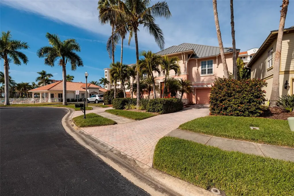 102 Wimbledon Court Redington Shores FL 33708