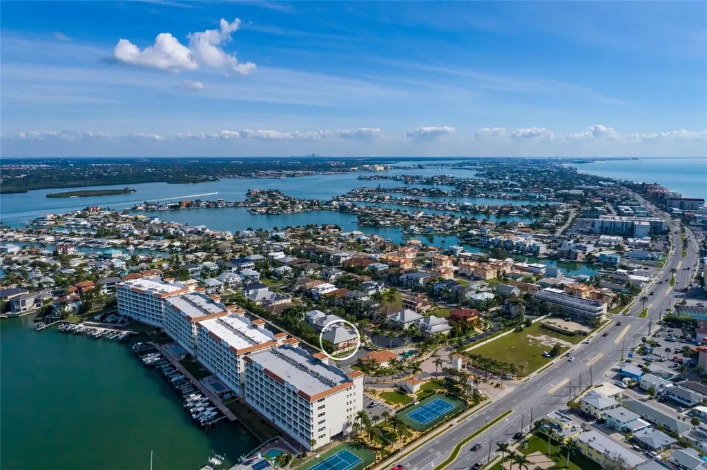 102 Wimbledon Court Redington Shores FL 33708
