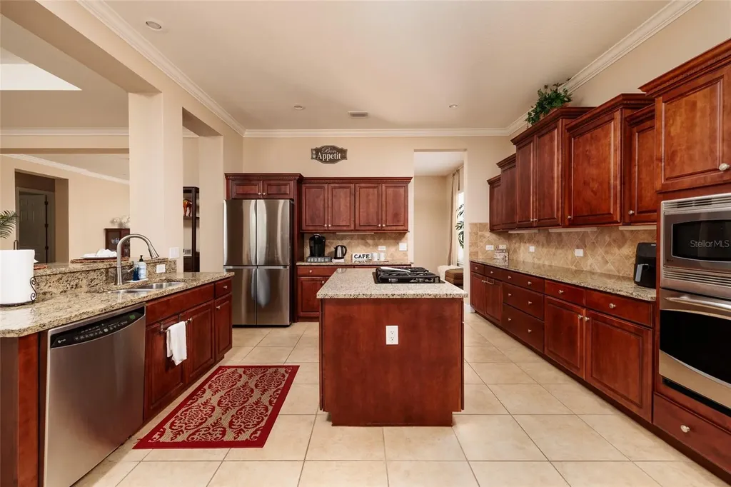 102 Wimbledon Court Redington Shores FL 33708