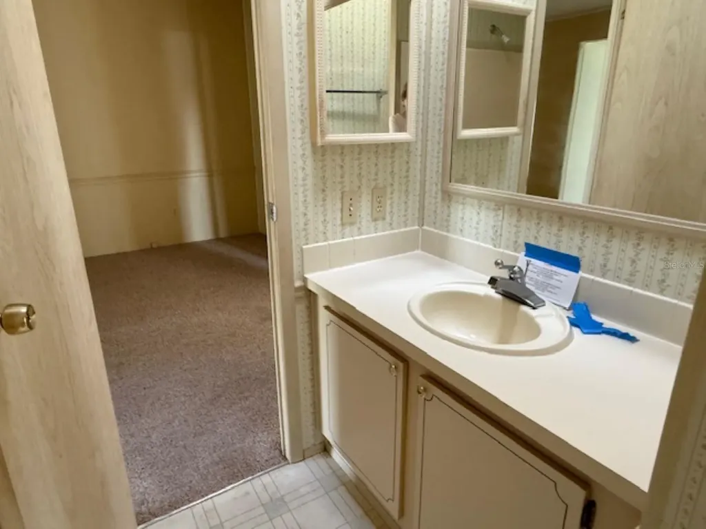 1832 W Schwartz Boulevard Lady Lake FL 32159