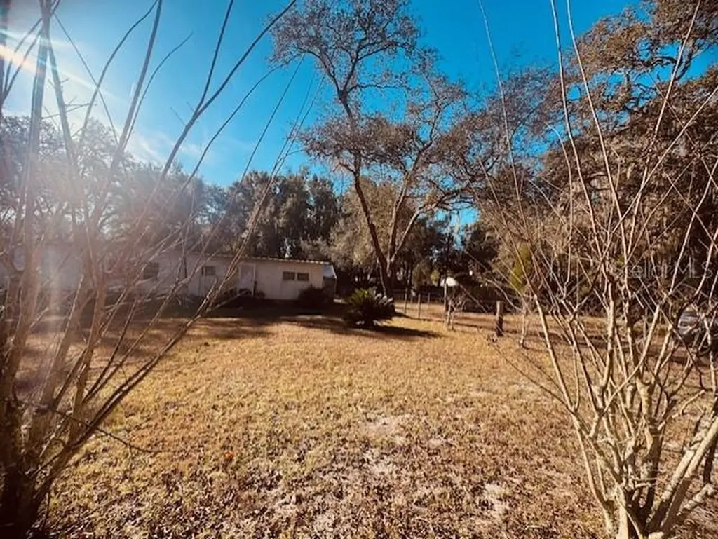 4639 Cr 690 Webster FL 33597