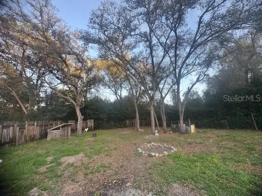 4639 Cr 690 Webster FL 33597