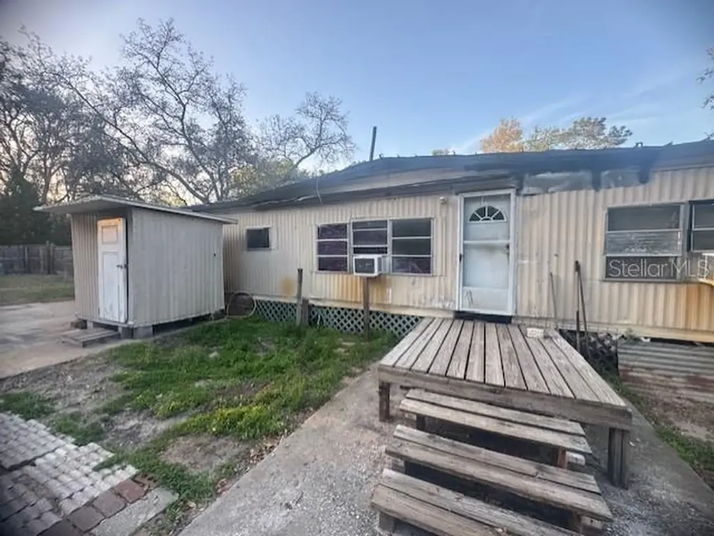 4639 Cr 690 Webster FL 33597
