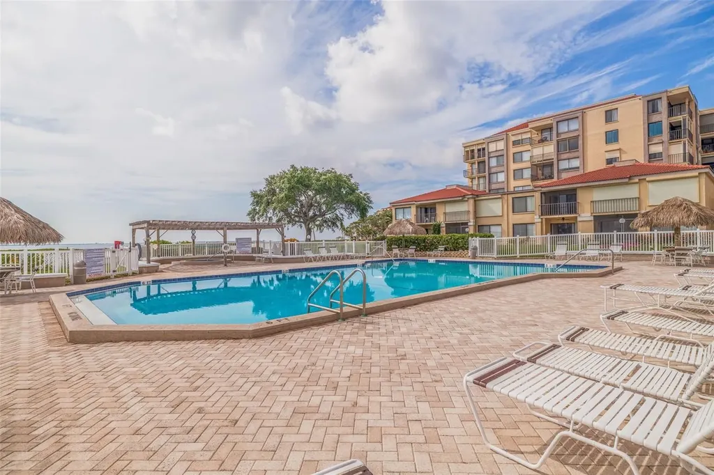 6104 Palma Del Mar Boulevard S St Petersburg FL 33715