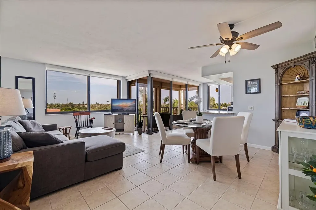 6104 Palma Del Mar Boulevard S St Petersburg FL 33715