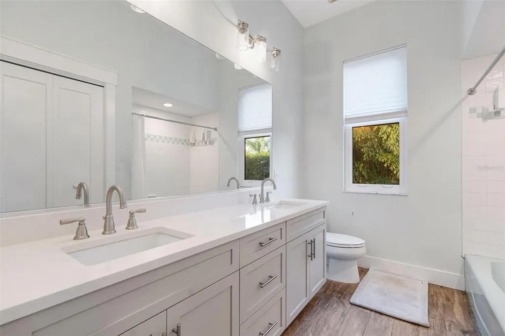 4575 Satinleaf Lane Sarasota FL 34241