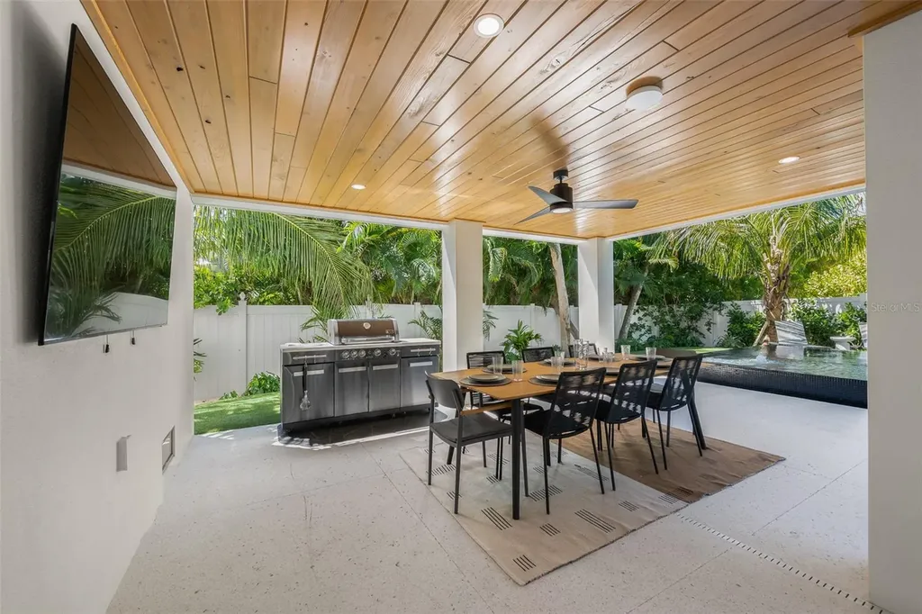 5612 Guava Street Holmes Beach FL 34217