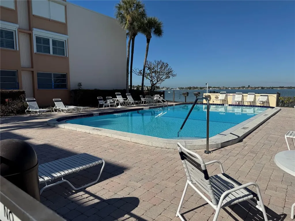 7465 Bay Island Drive S South Pasadena FL 33707