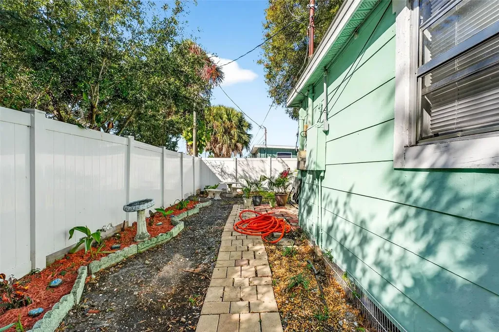 4496 Star Street N St Petersburg FL 33709