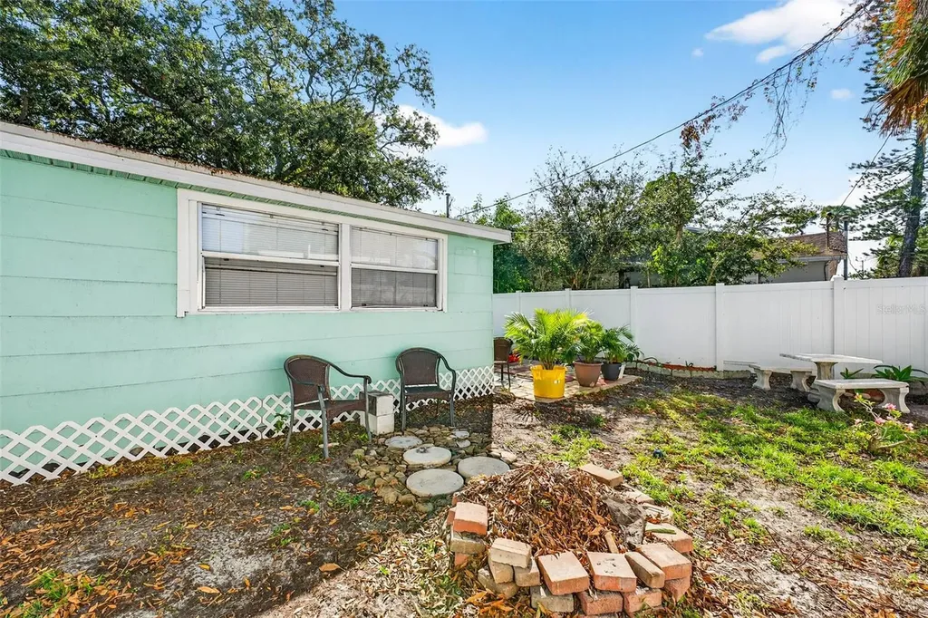 4496 Star Street N St Petersburg FL 33709
