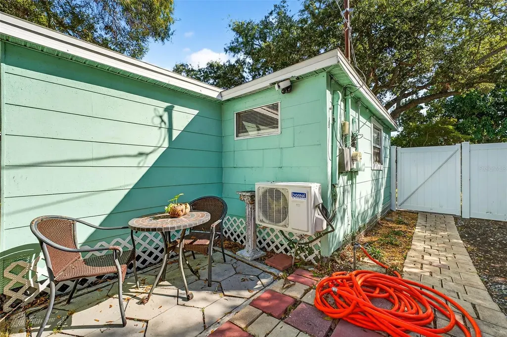 4496 Star Street N St Petersburg FL 33709