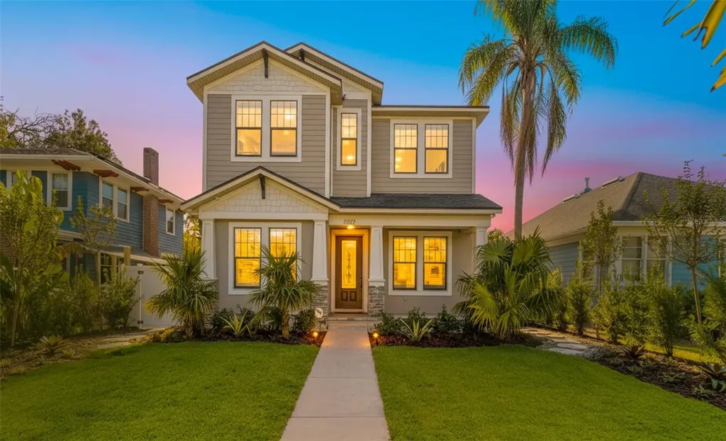 2152 Burlington Avenue N St Petersburg FL 33713